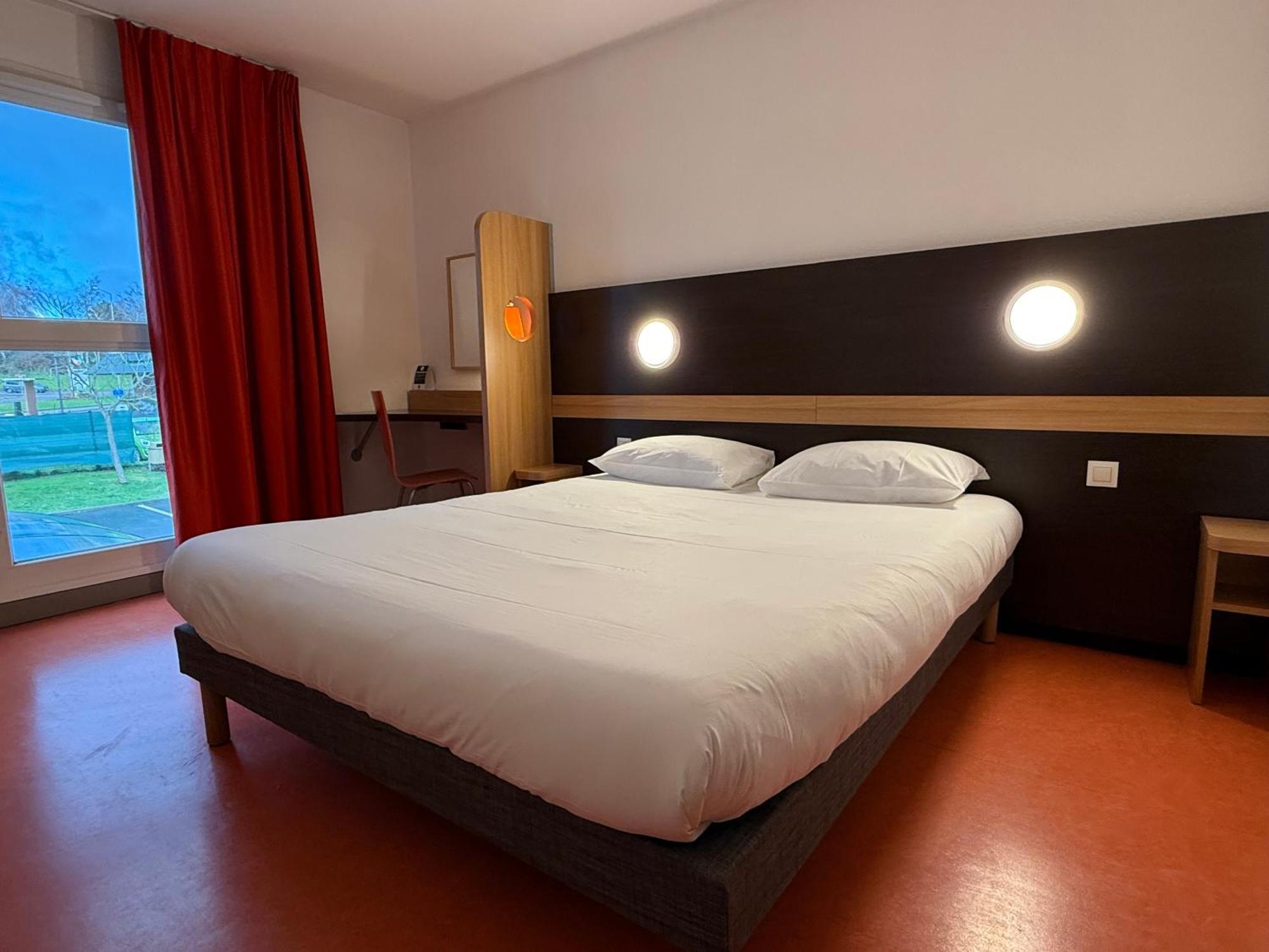 B&B Hotel Lisieux Parc Des Expositions Экстерьер фото